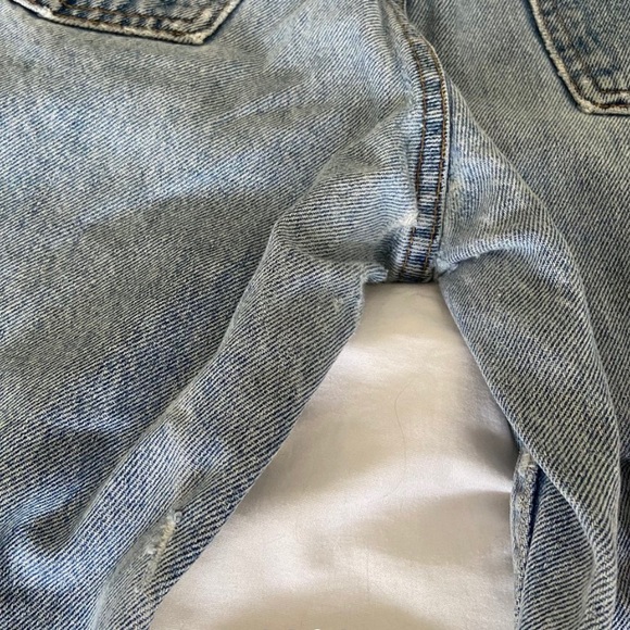 Vintage Levi Mom Jeans - Picture 4 of 4